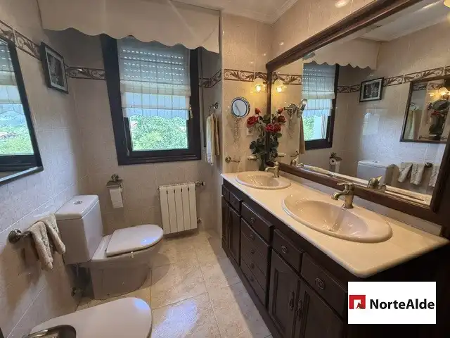 Bathroom of Houses for sale in Maruri-Jatabe  with Heating, Private garden and Storage room