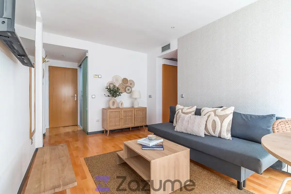 Flat for rent in C. del Divino Redentor, Valdeacederas
