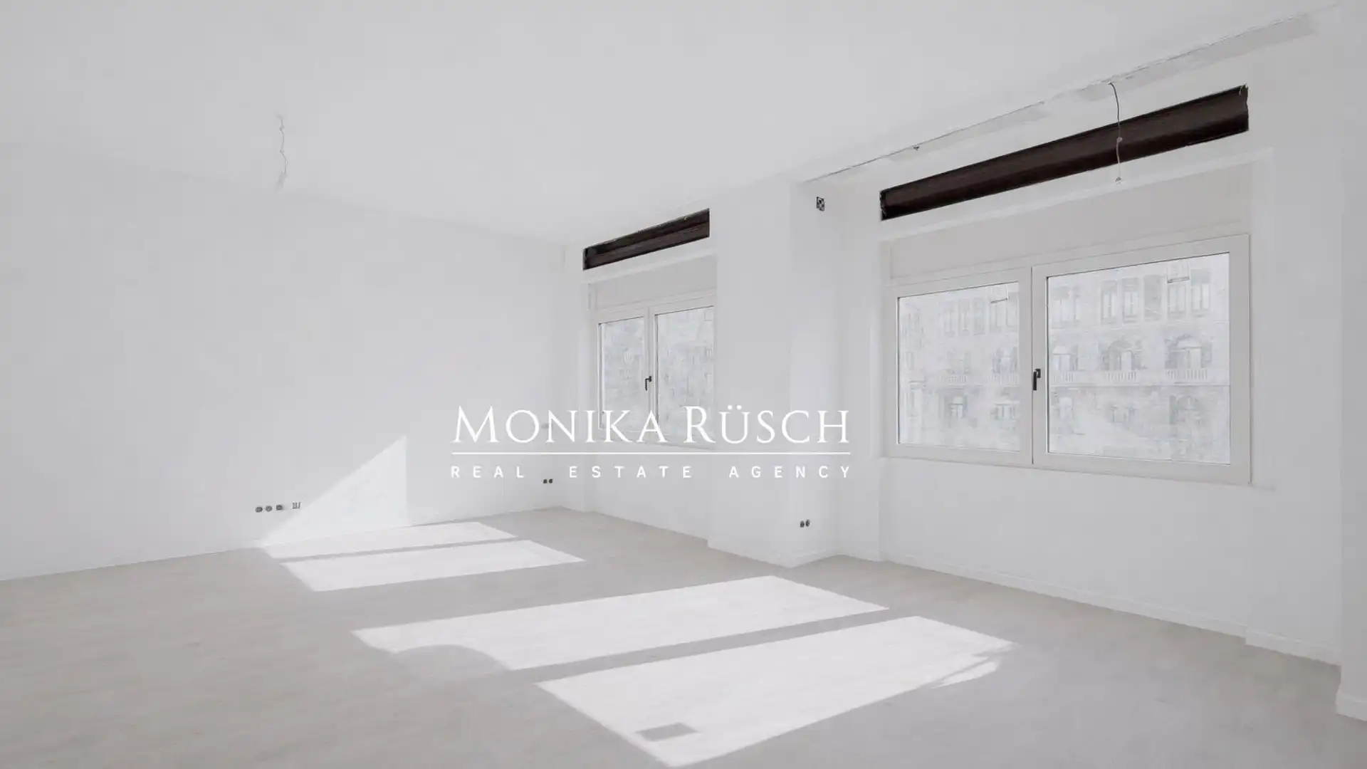 Exterior view of Flat for rent in  Barcelona Capital  with Air Conditioner and Heating