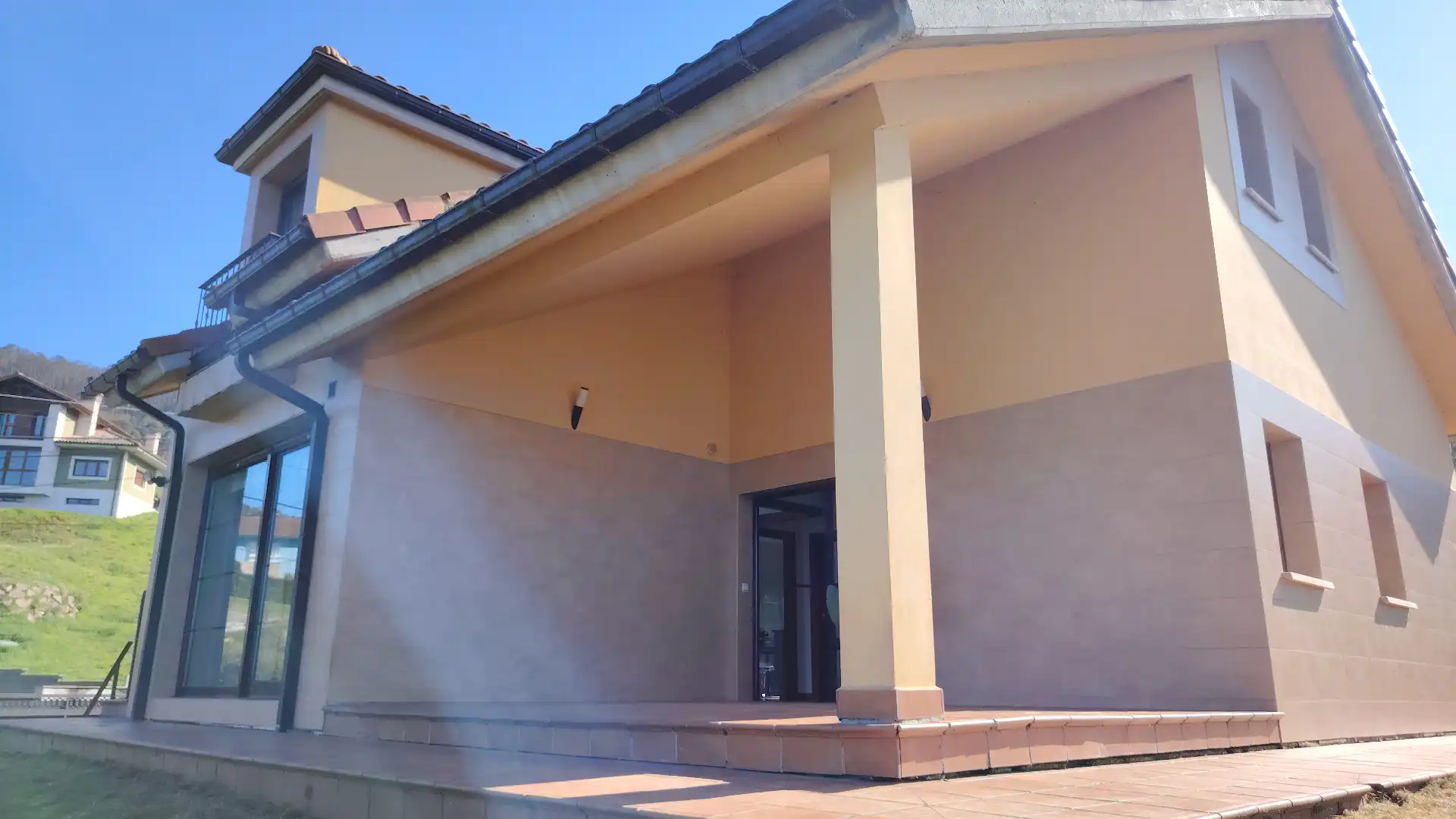 Vista exterior de Casa o chalet en venta en Gijón  con Calefacción, Jardín privado y Parquet