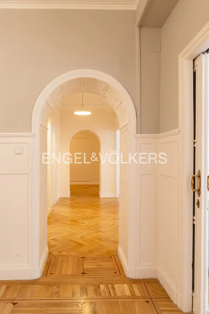 Flat for rent in Madrid  with Air Conditioner, Heating and Balcony