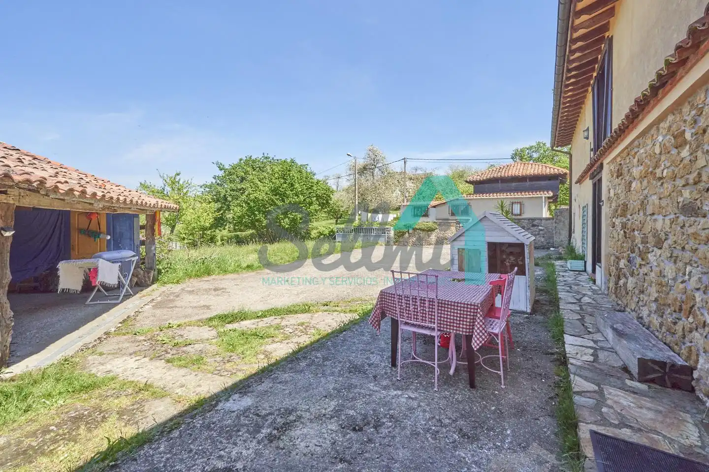 Jardín de Casa o chalet en venta en Siero con Calefacción, Jardín privado y Parquet