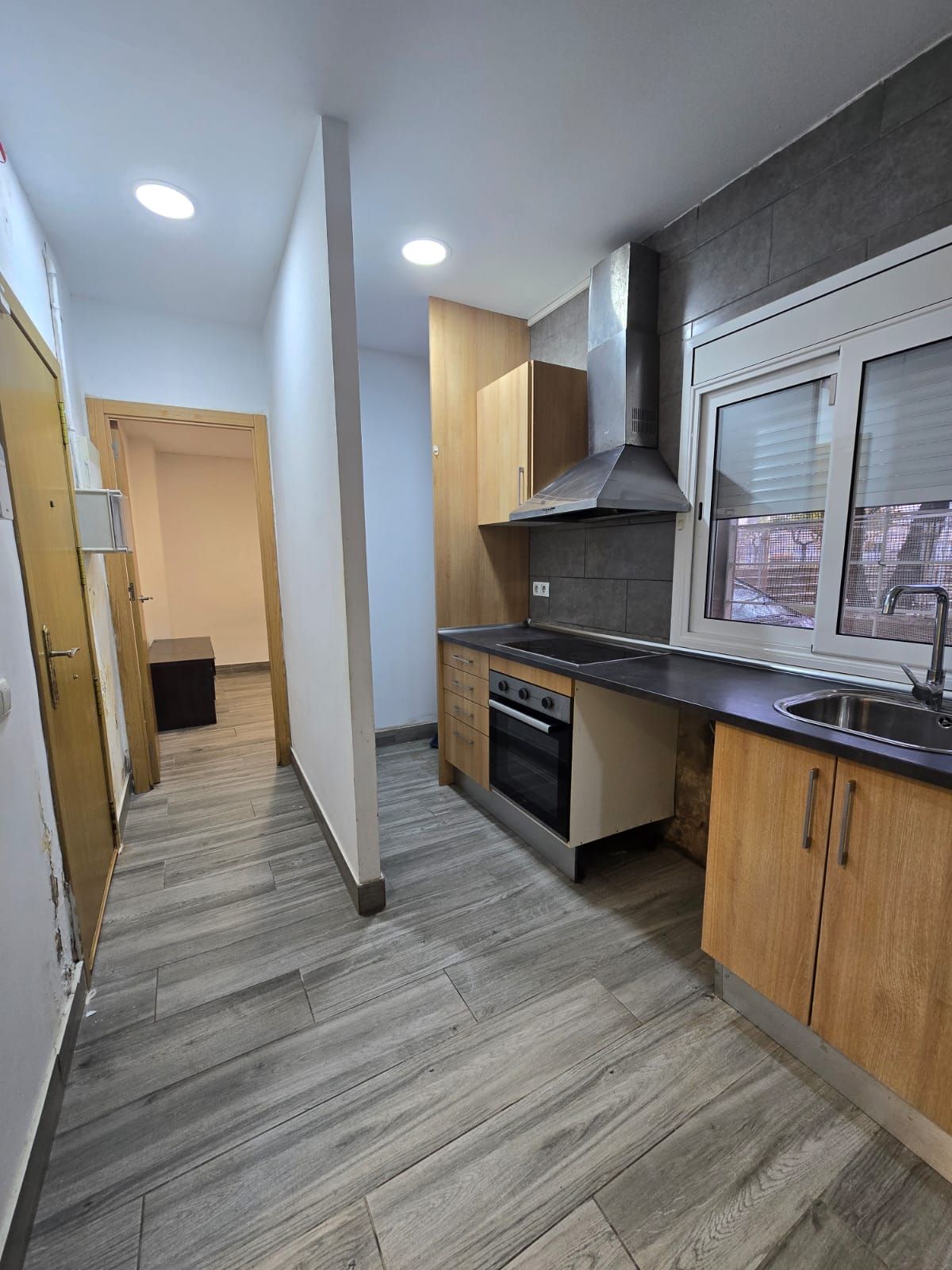 Kitchen of Planta baja for sale in Badalona