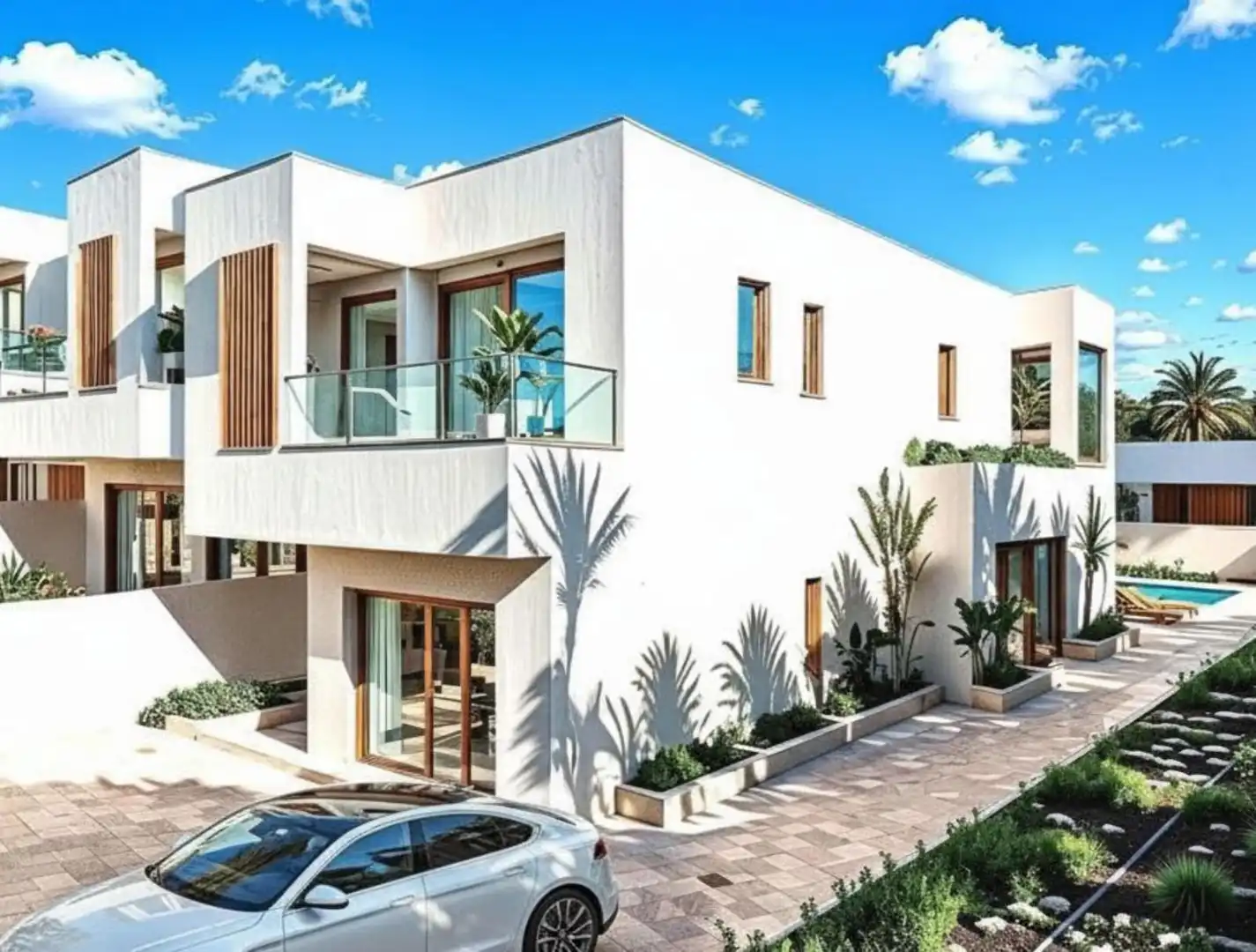 Detached house with pool for sale in Orihuela Costa