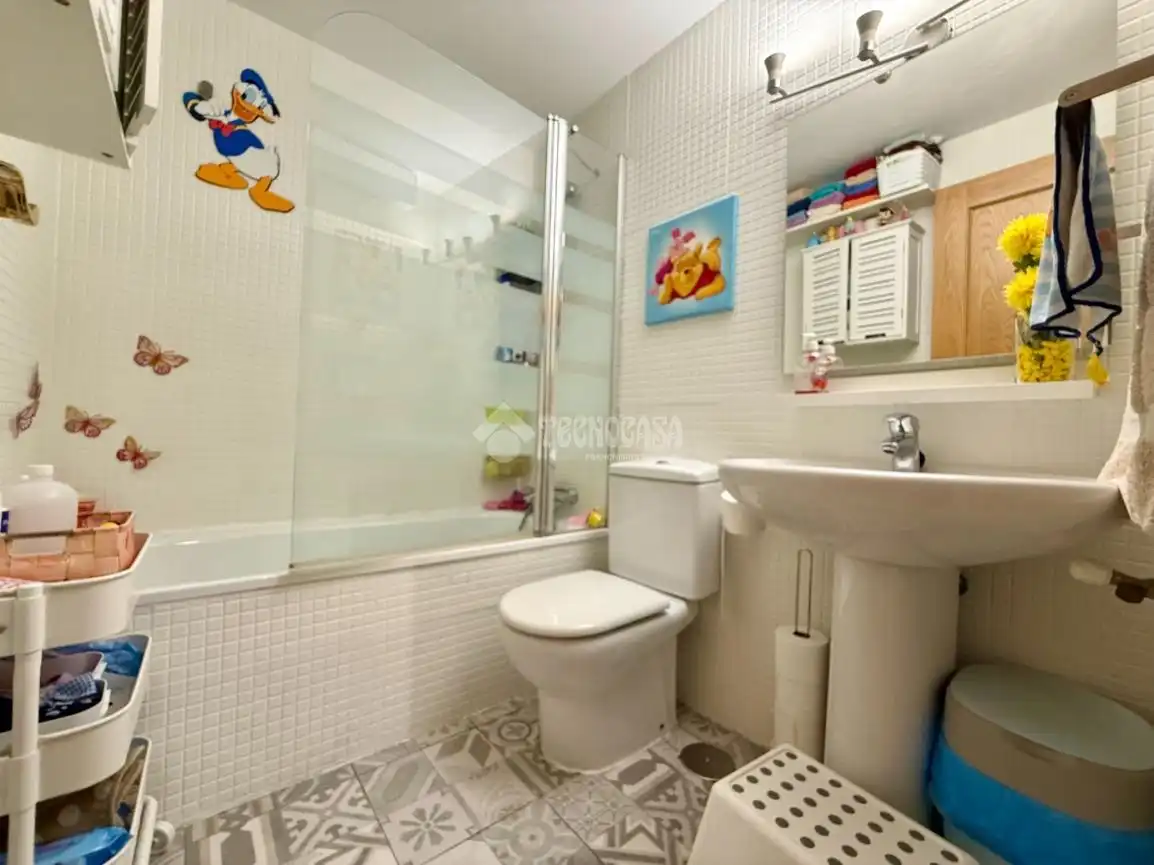Baño de Piso en venta en Alovera con Aire acondicionado, Calefacción y Terraza