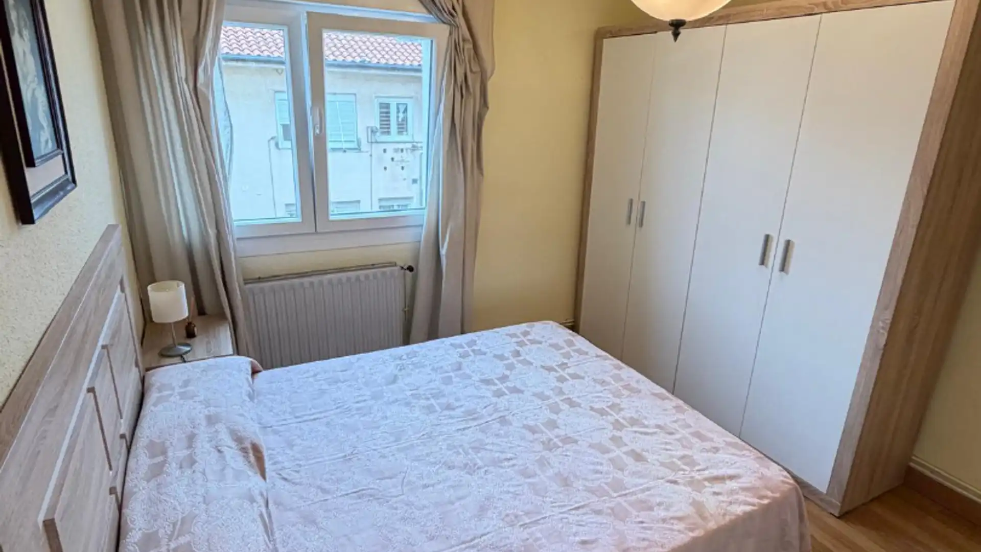 Bedroom of Flat for sale in Santander  with Heating, Parquet flooring and Furnished