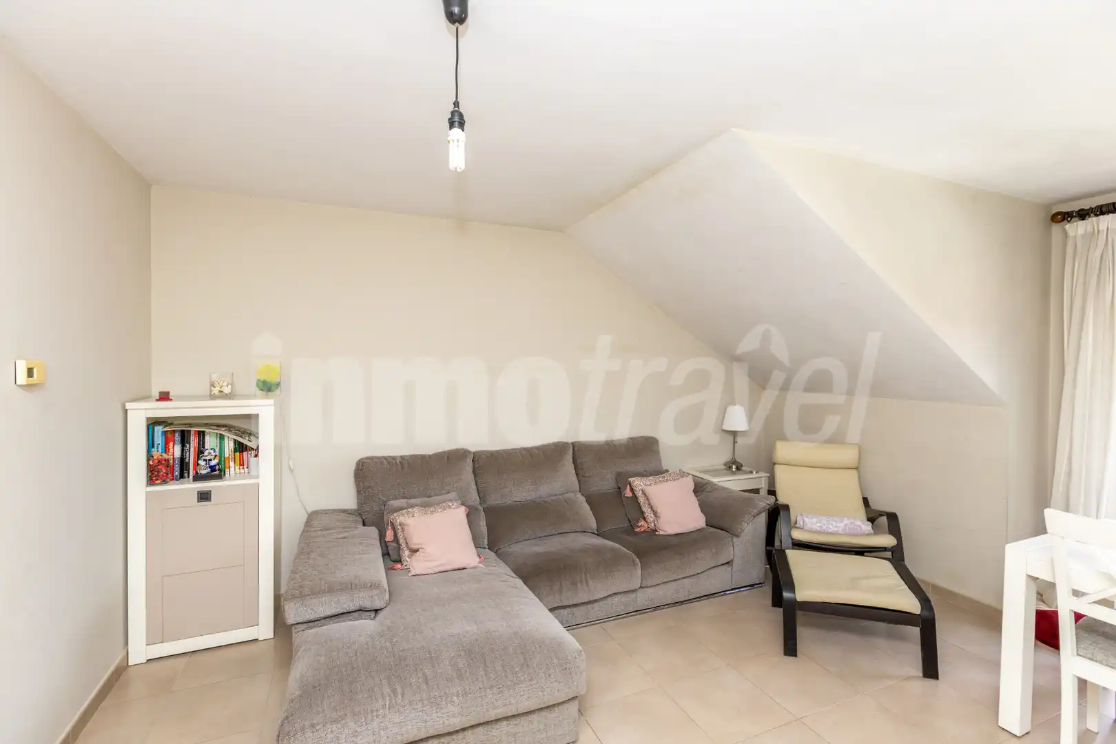 Sala de estar de Ático en venta en Poio con Calefacción, Parquet y Terraza