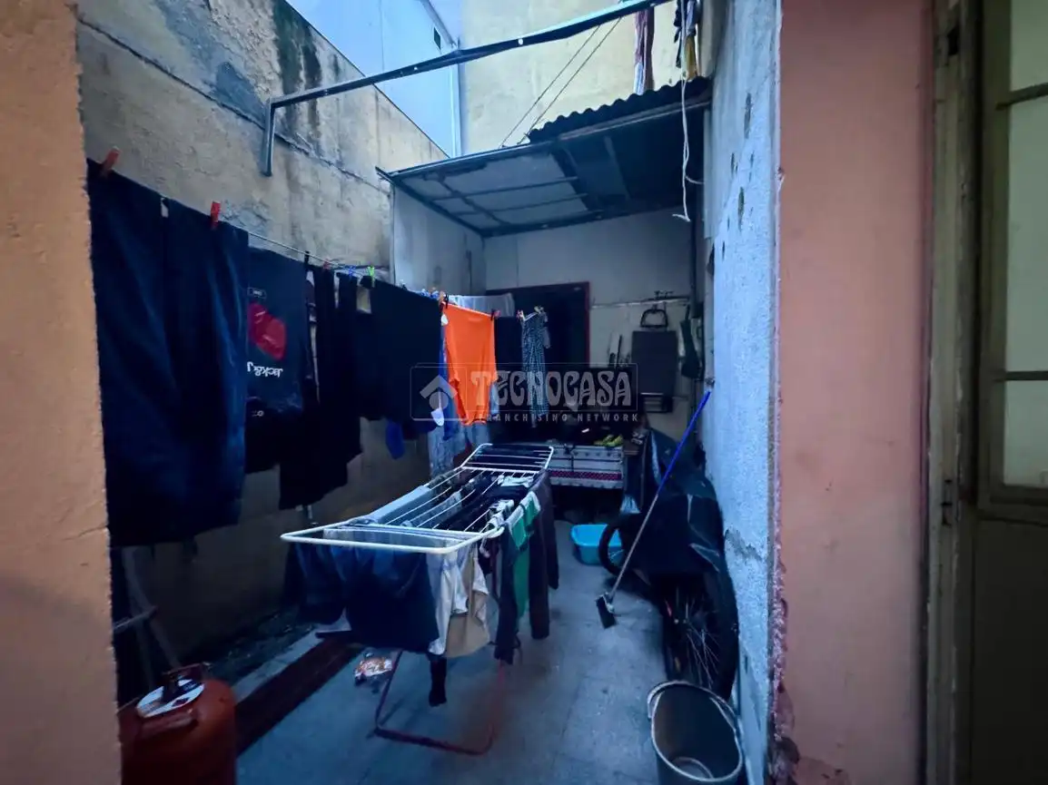 Vista exterior de Piso en venta en Madrid con Calefacción