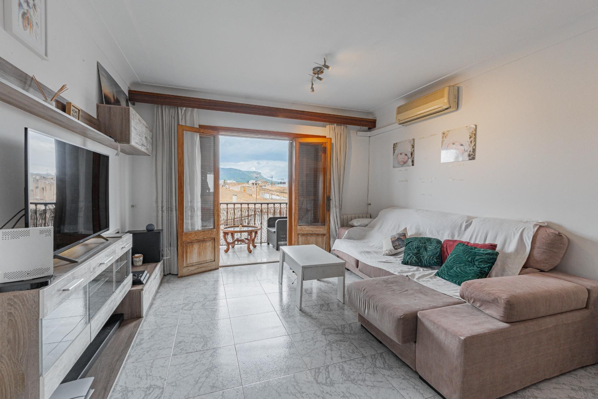 Living room of Flat for sale in Llucmajor  with Air Conditioner, Private garden and Terrace