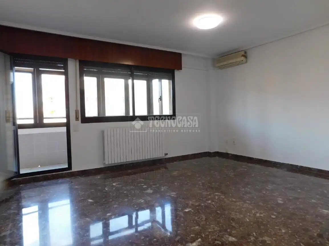 Flat for sale in Zaragoza  with Air Conditioner, Heating and Terrace