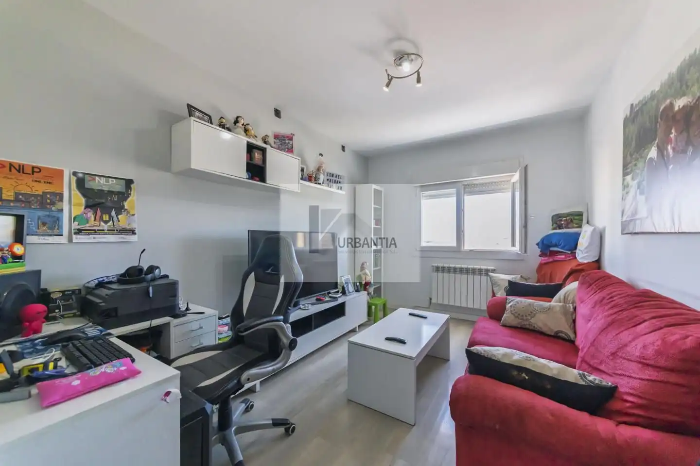 Living room of Flat for sale in Barañáin / Barañain  with Heating, Parquet flooring and Terrace