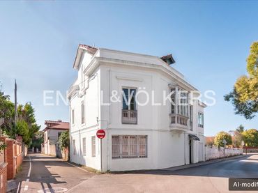 Casa en venda a Somió - Cabueñes