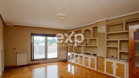 Photo 4 of Flat for sale in Calle Doctor Jimenez Diaz, 17, El Carbayedo - El Quirinal, Avilés