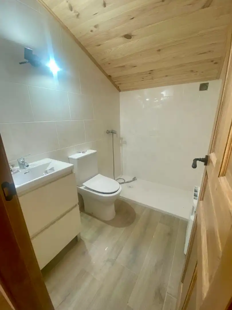Bathroom of Houses for sale in Albalate de Zorita  with Heating, Private garden and Storage room