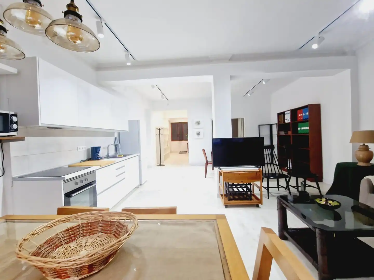 Cuina de Apartament de lloguer en Las Palmas de Gran Canaria amb Moblat