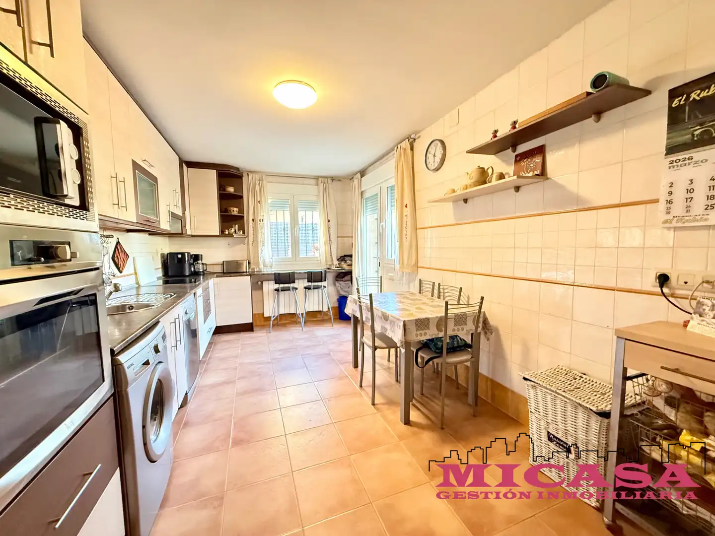 Cocina de Casa adosada en venta en Illescas con Aire acondicionado, Calefacción y Jardín privado