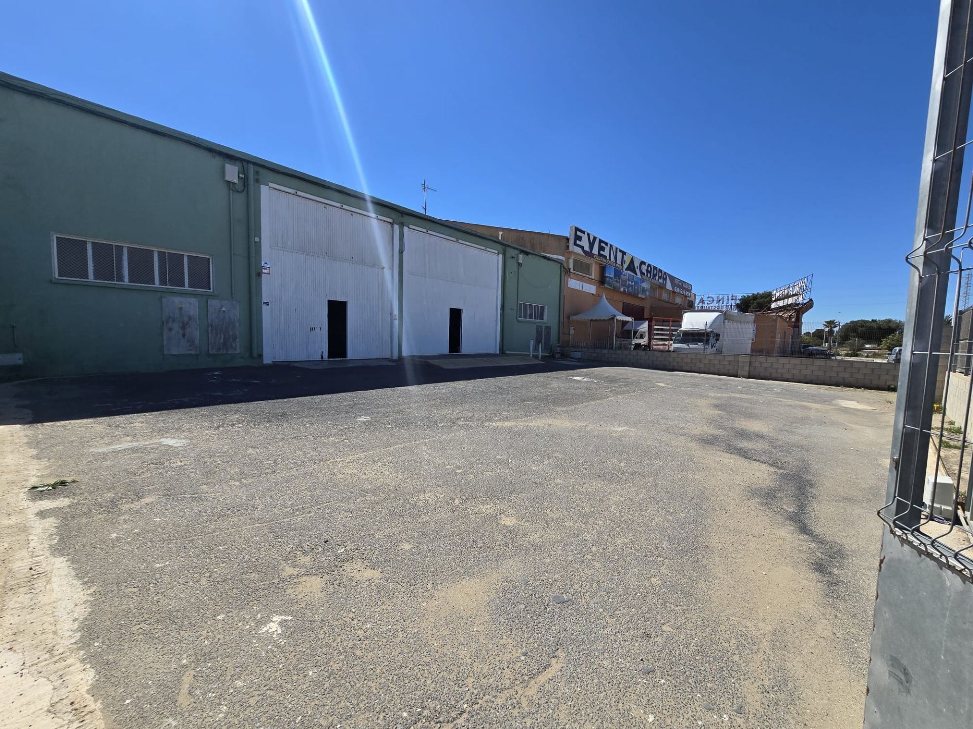 Vista exterior de Nau industrial en venda en Elche / Elx