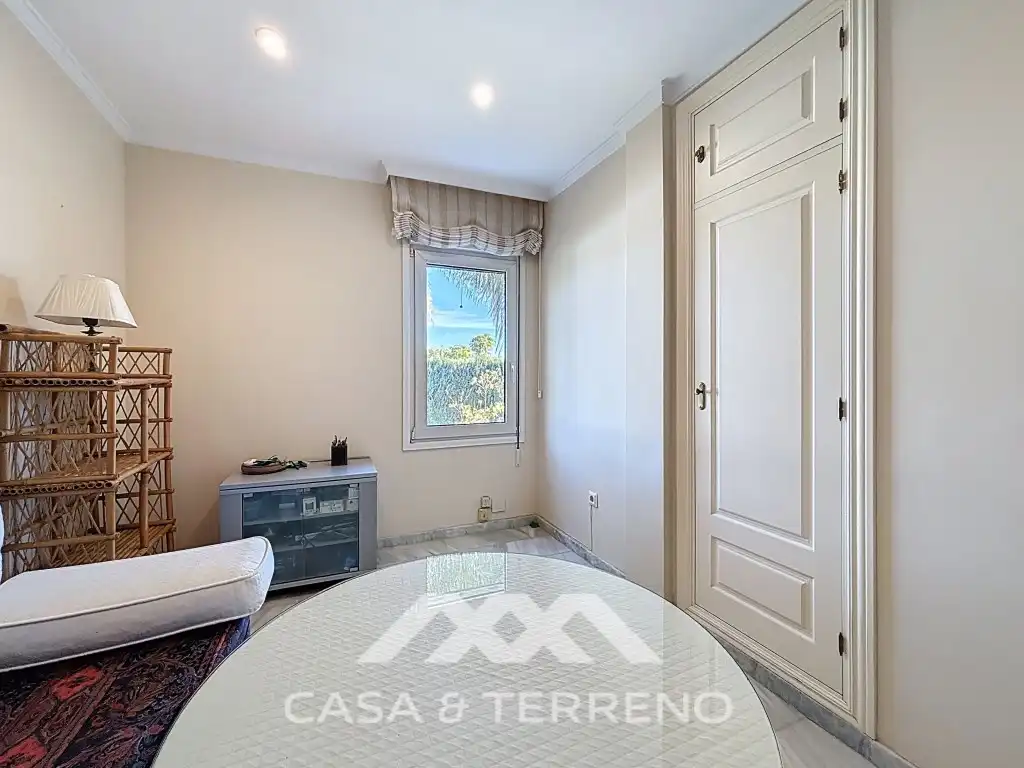 Dormitori de Casa o xalet en venda en Vélez-Málaga amb Aire condicionat i Piscina