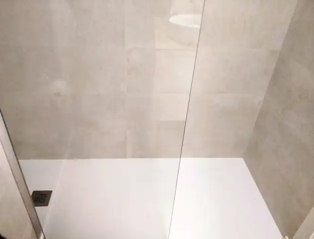Baño de Apartamento de alquiler en El Campello con Aire acondicionado, Terraza y Amueblado