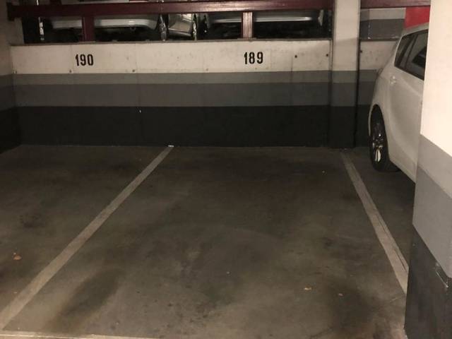 Garaje en Alquiler en Calle de Galileo, 104 en Vallehermoso