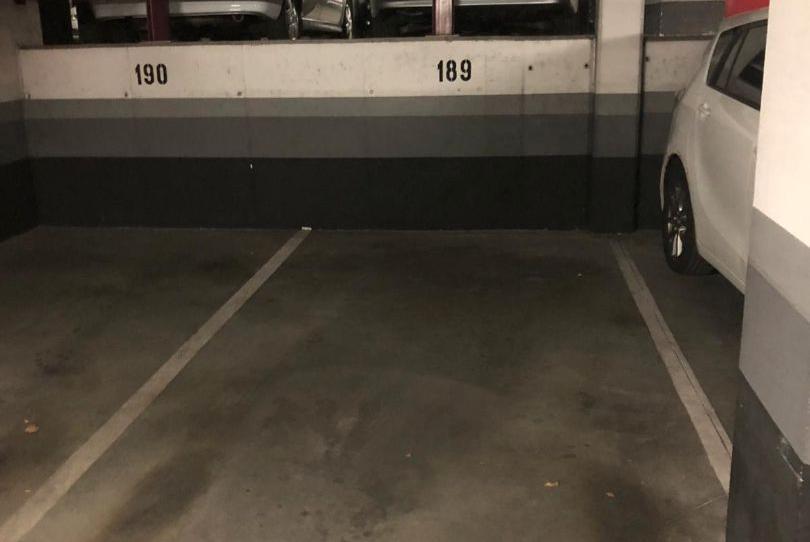 Photo 1 of Garage to rent in Calle de Galileo, 104, Vallehermoso, Madrid