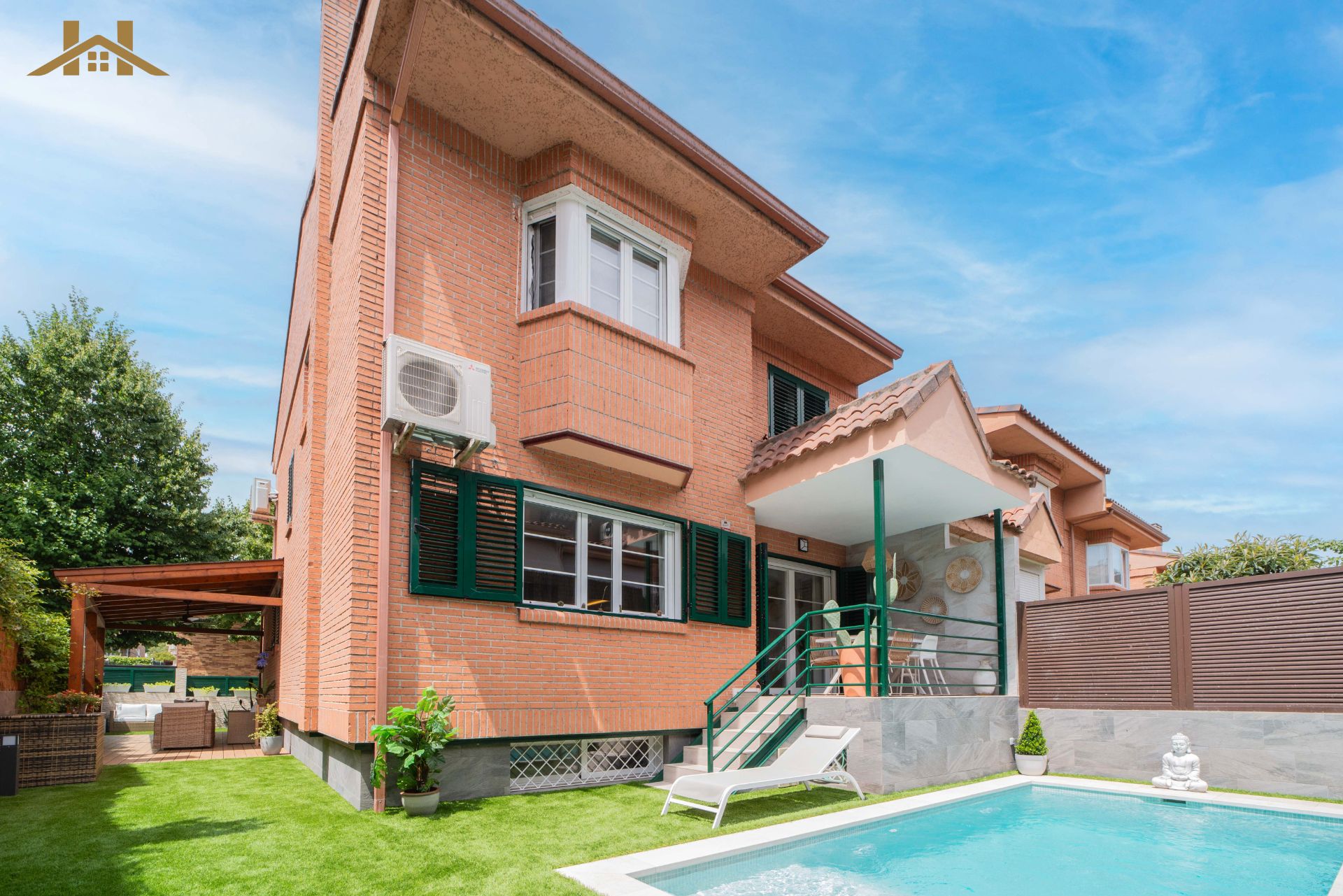 Vista exterior de Casa adosada en venda en Villaviciosa de Odón amb Aire condicionat, Calefacció i Jardí privat