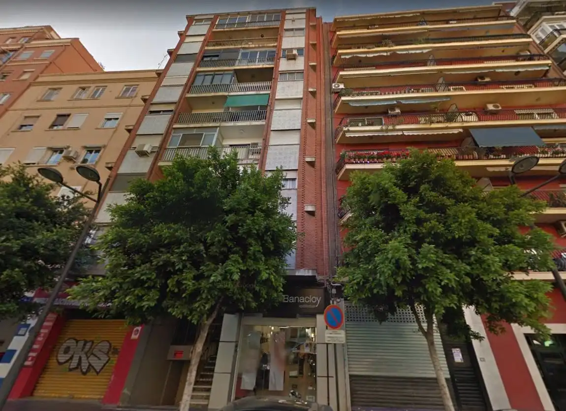 Vista exterior de Garatge en venda en Valencia