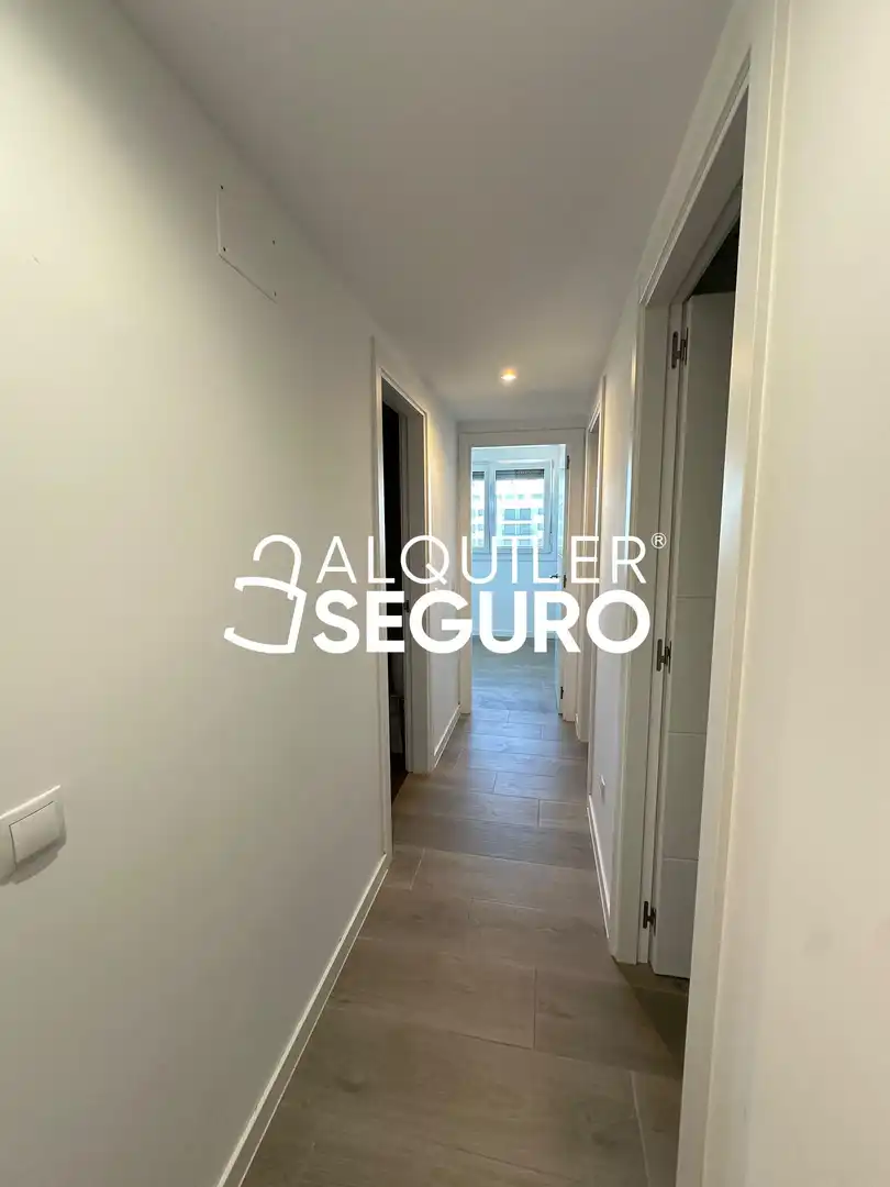Flat for rent in Madrid  with Air Conditioner, Heating and Storage room