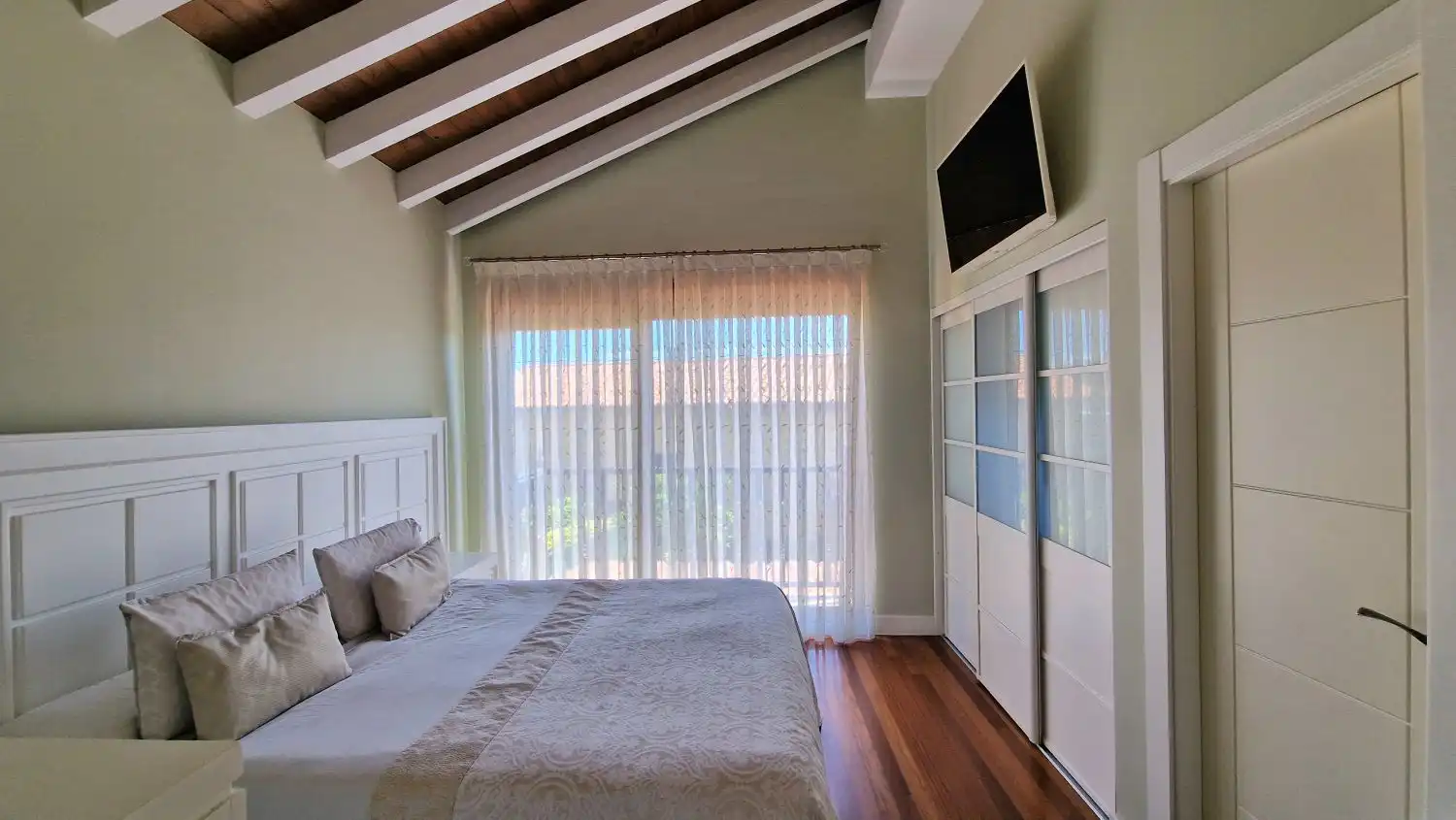 Bedroom of Houses for sale in Polanco  with Heating, Terrace and Storage room