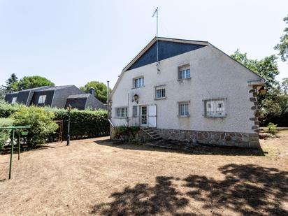 Vista exterior de Casa o xalet en venda en El Escorial amb Calefacció, Jardí privat i Terrassa