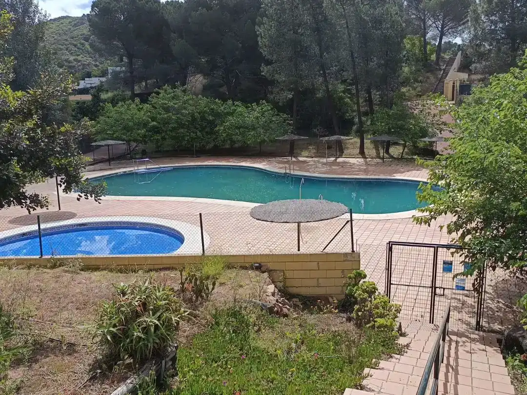 Piscina de Pis en venda en Córdoba amb Aire condicionat, Jardí privat i Traster