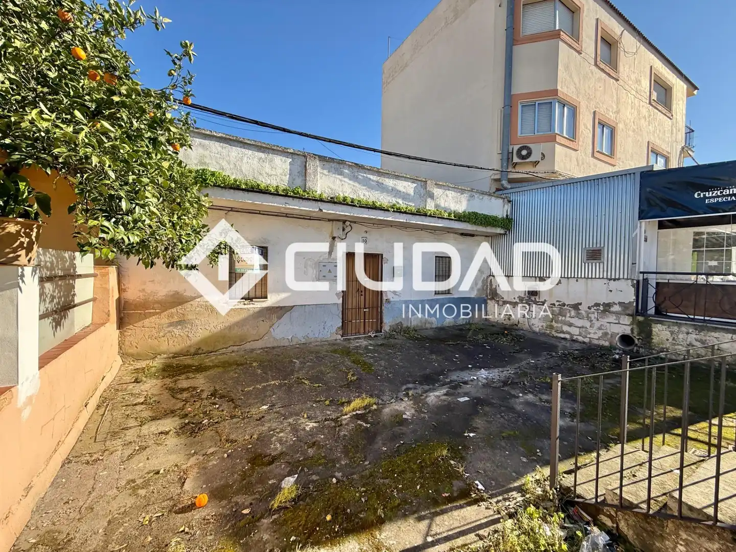 Vista exterior de Casa o chalet en venta en El Cuervo de Sevilla