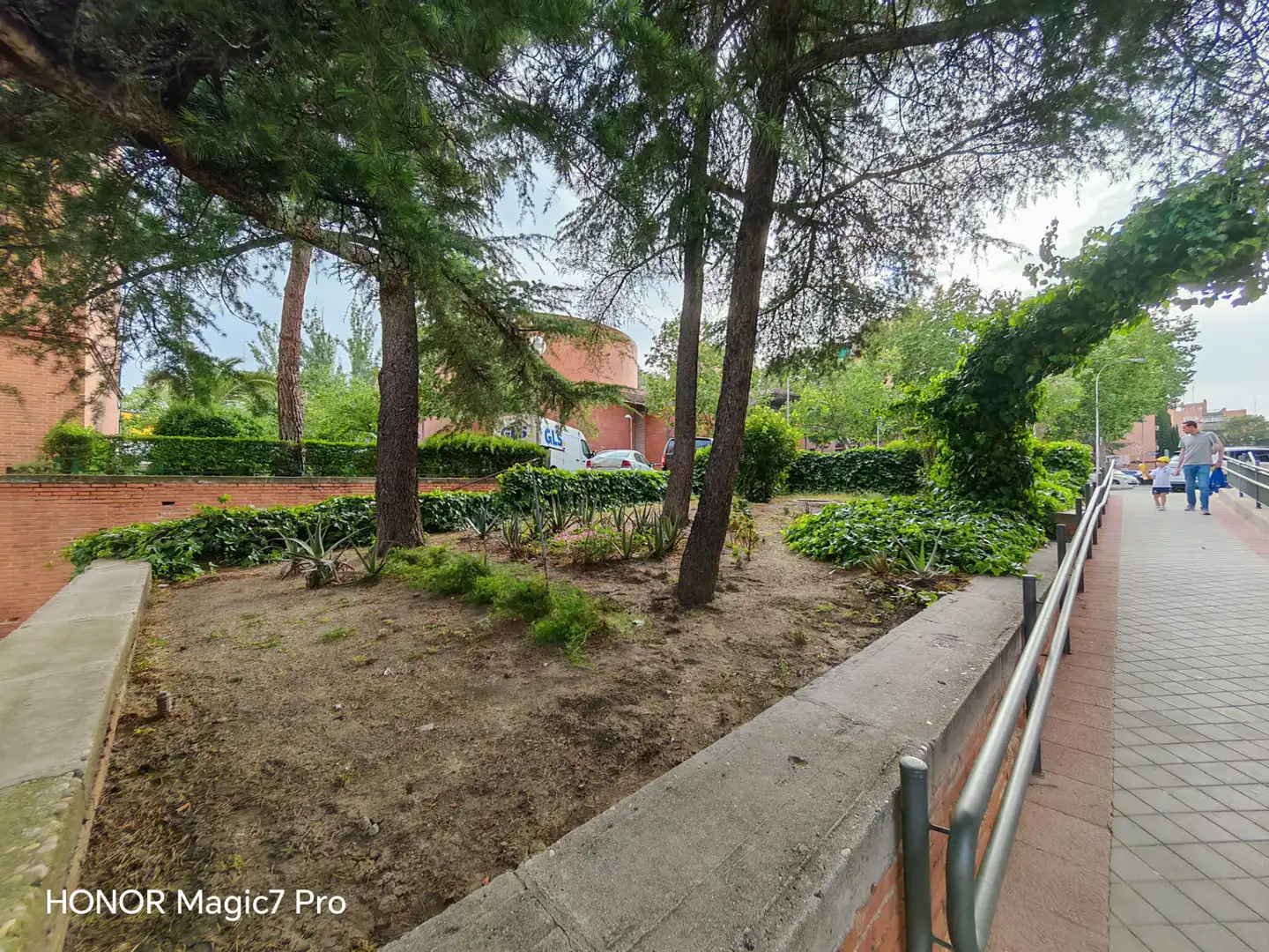 Jardín de Piso en venta en Madrid con Parquet, Terraza y Trastero