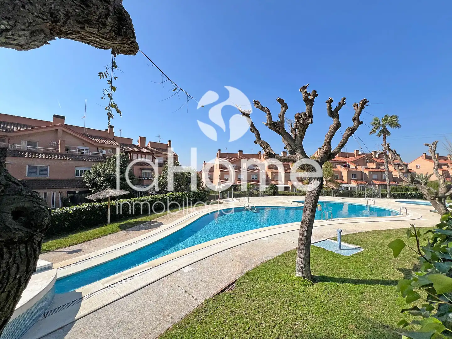 Piscina de Casa adosada en venta en Bétera con Aire acondicionado, Calefacción y Terraza