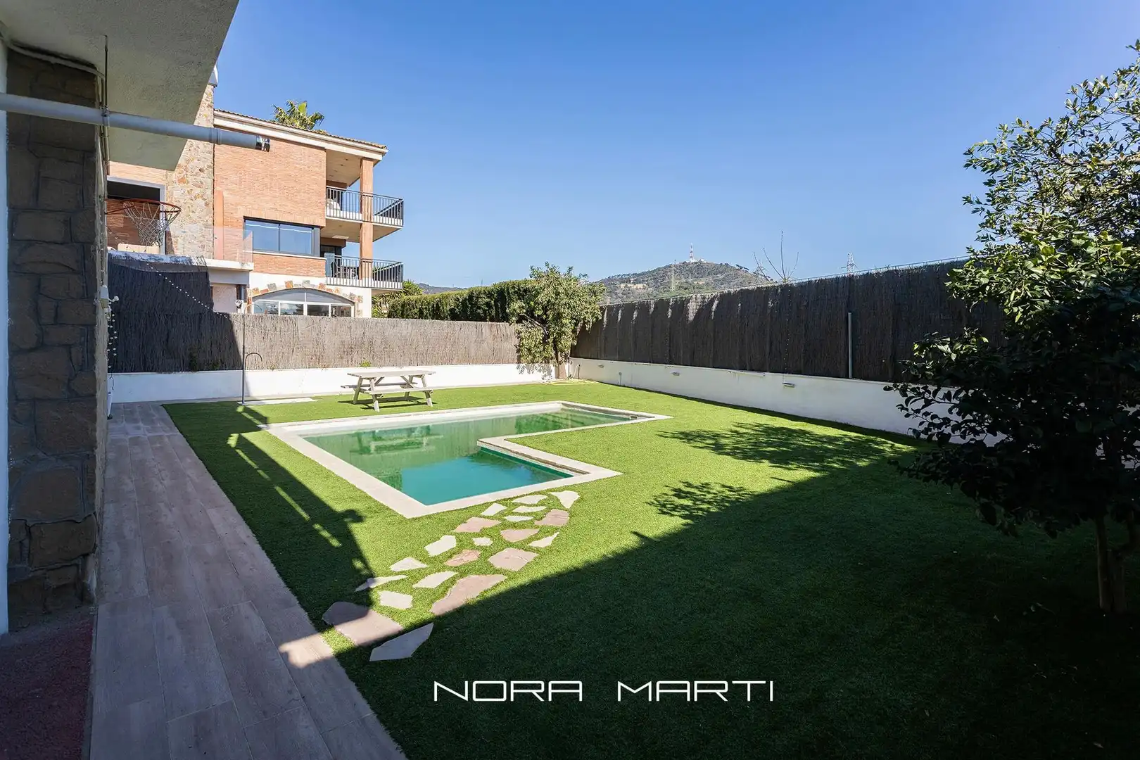 Piscina de Casa o chalet en venta en Sant Just Desvern con Calefacción, Jardín privado y Terraza