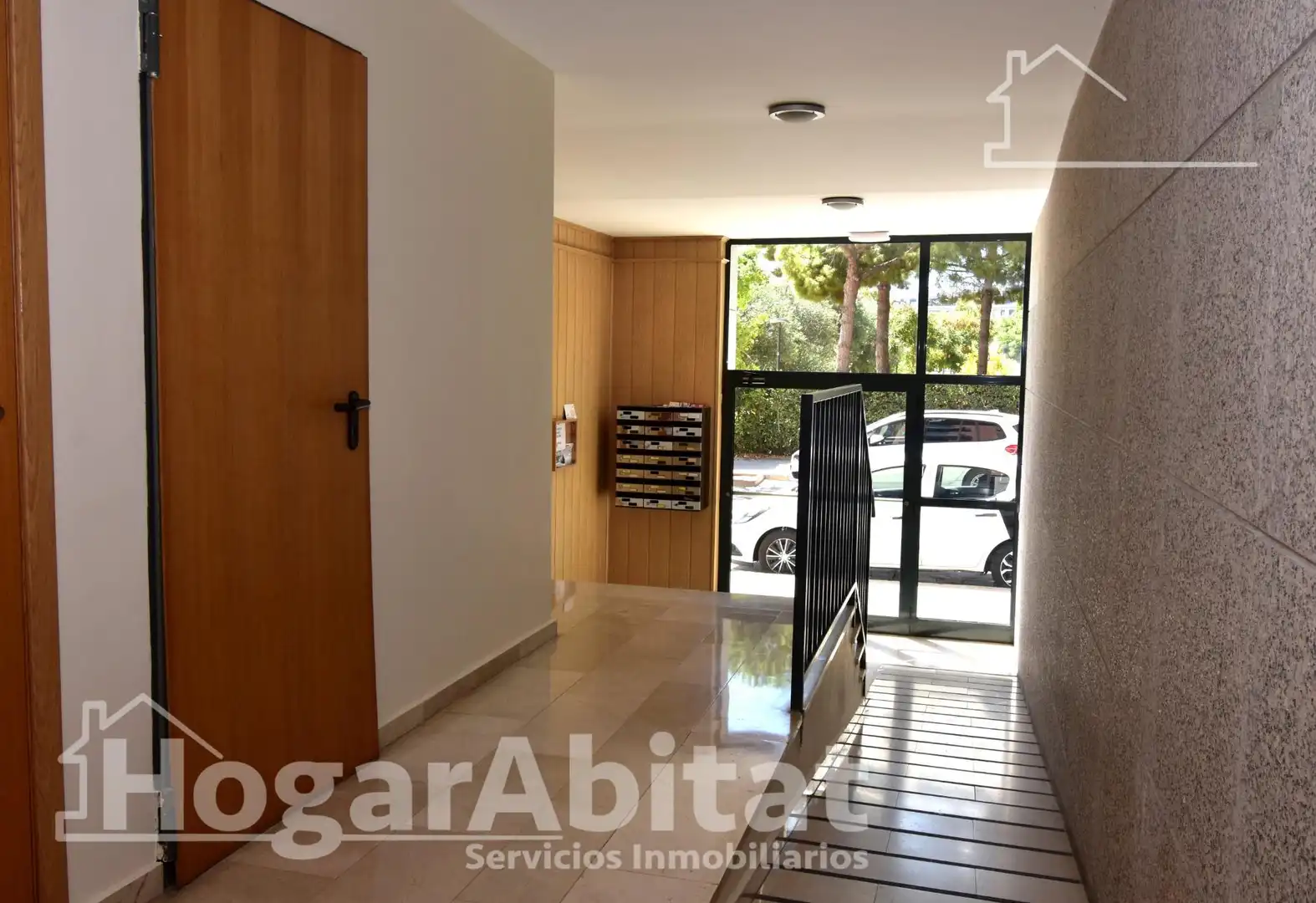 Flat for sale in Torrent  with Air Conditioner, Heating and Furnished