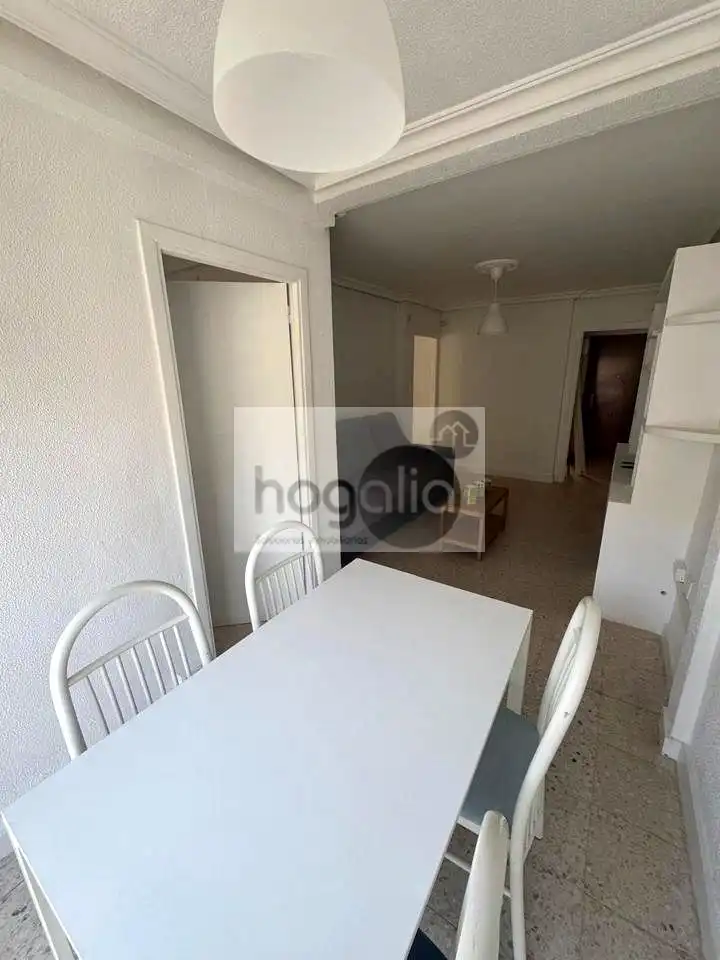 Bedroom of Flat for rent in Sevilla  with Air Conditioner, Terrace and Furnished