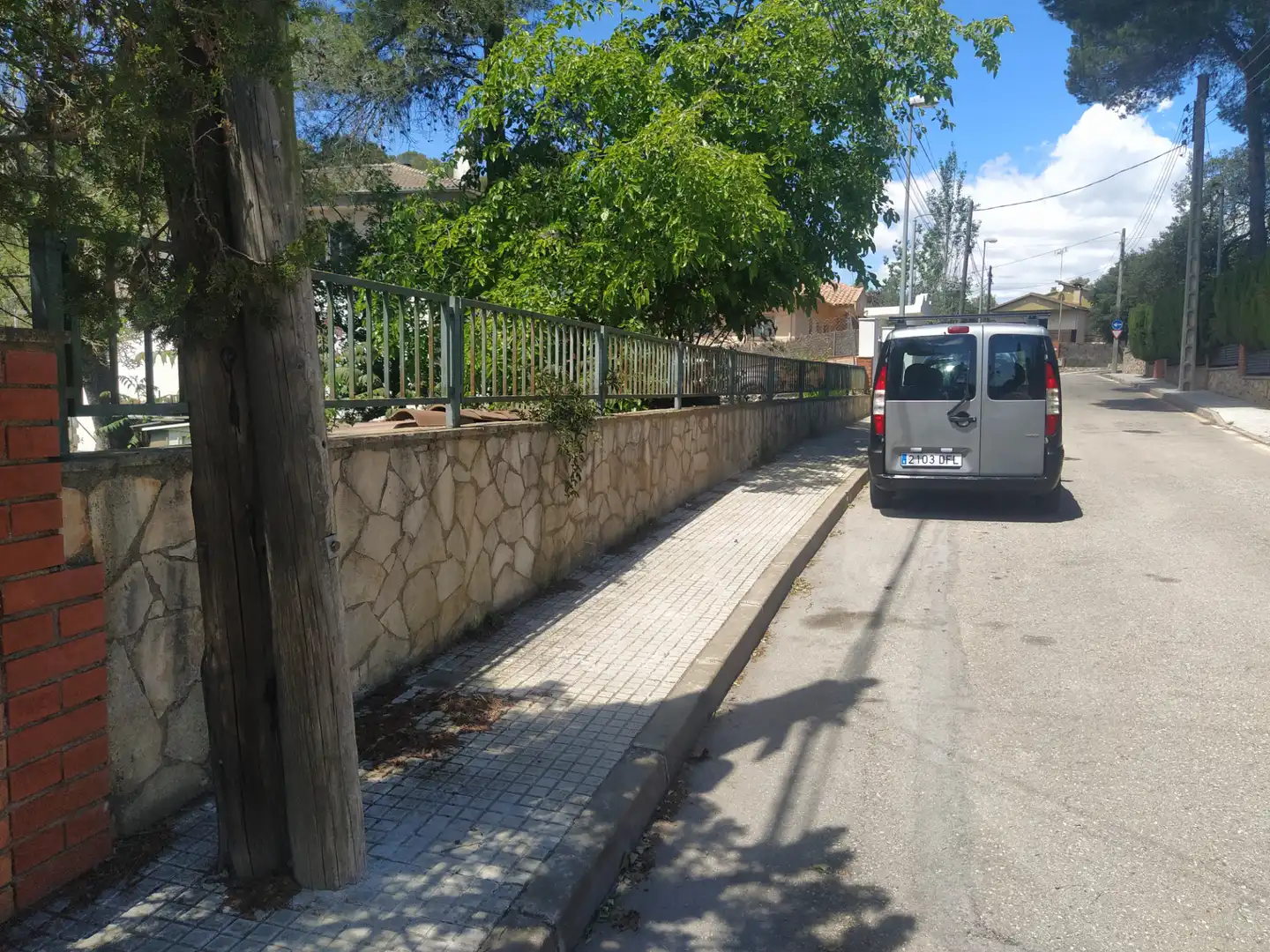 Terreny residencial en venda a Camí de la Creu de l'Aragall 1