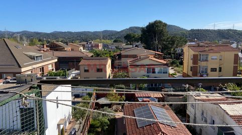 Foto 2 de Piso en venta en Can Vallhonrat, Rubí