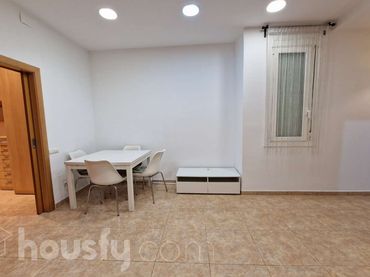 Ground floor to rent in Carrer de Llançà .