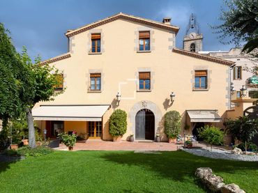 Villa avec balcon à vendre à Teià