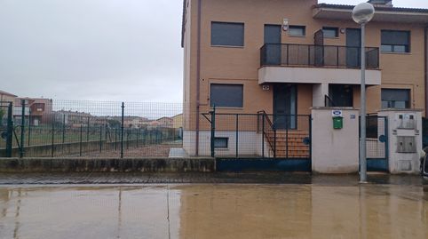 Solvia Inmobiliaria  Chalet adosado Uruñuela