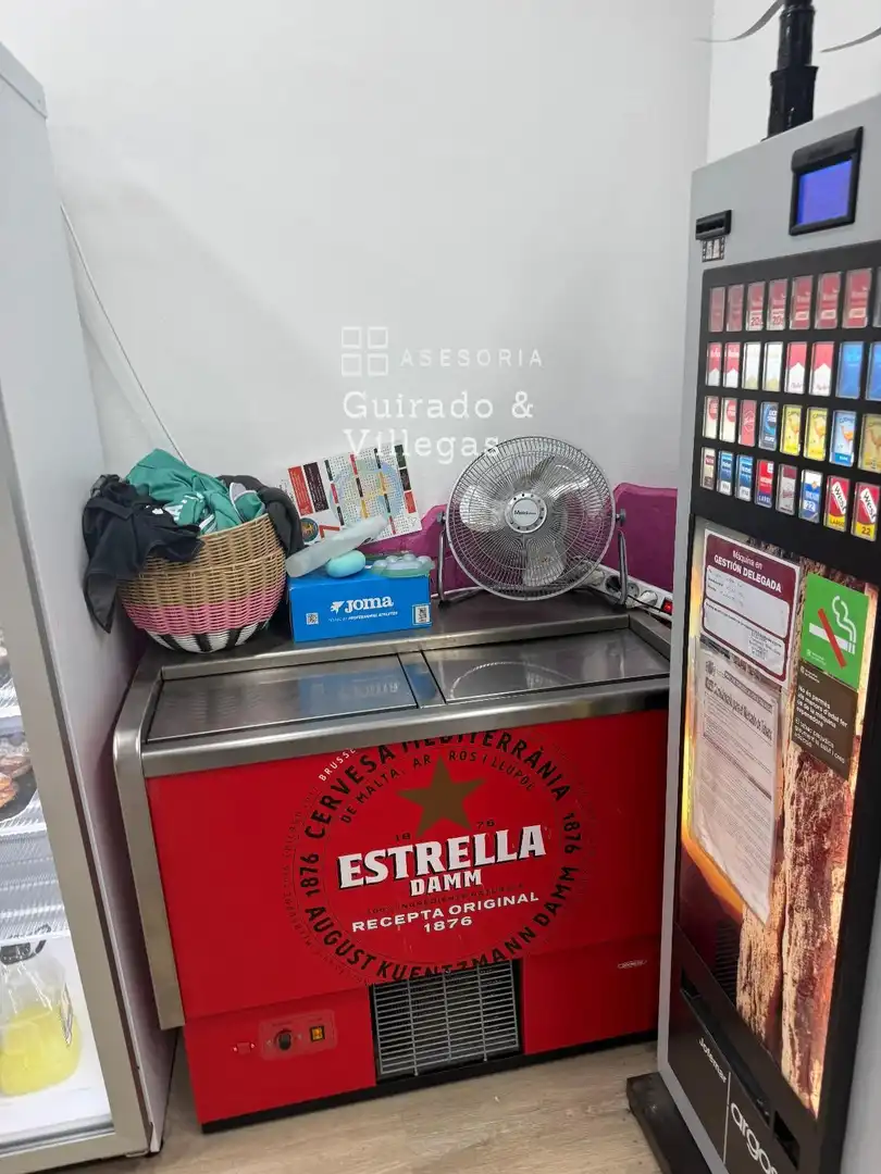 Business premises for transfer in Calle Sant Cristòfol, imagen 13