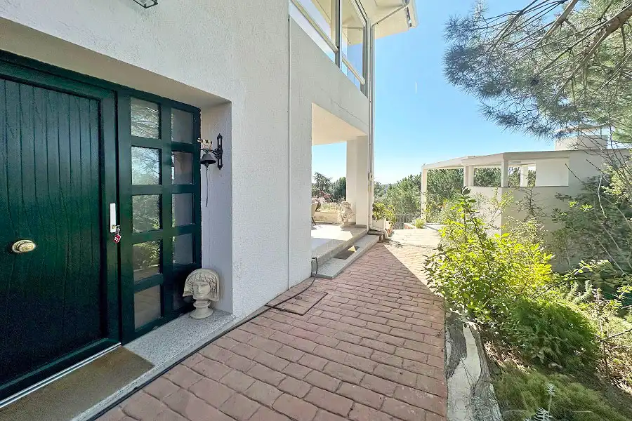 Exterior view of Houses for sale in Hoyo de Manzanares  with Air Conditioner, Heating and Private garden