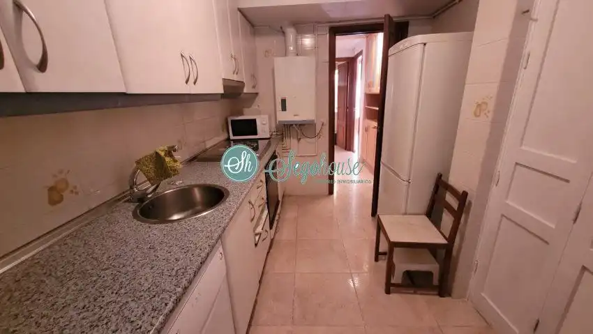 Cocina de Piso en venta en Segovia con Calefacción y Balcón