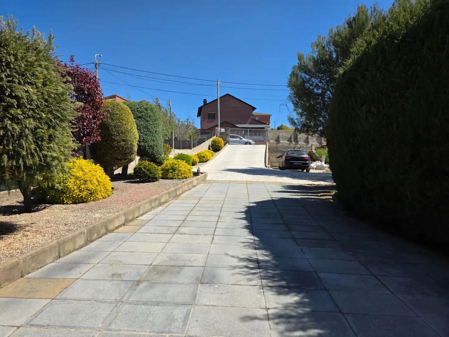 Vista exterior de Casa o xalet en venda en Vallirana amb Aire condicionat, Calefacció i Jardí privat