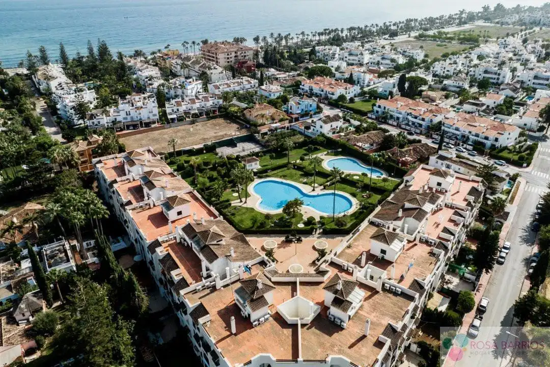 Exterior view of Flat for rent in Marbella  with Terrace, Furnished and Community pool