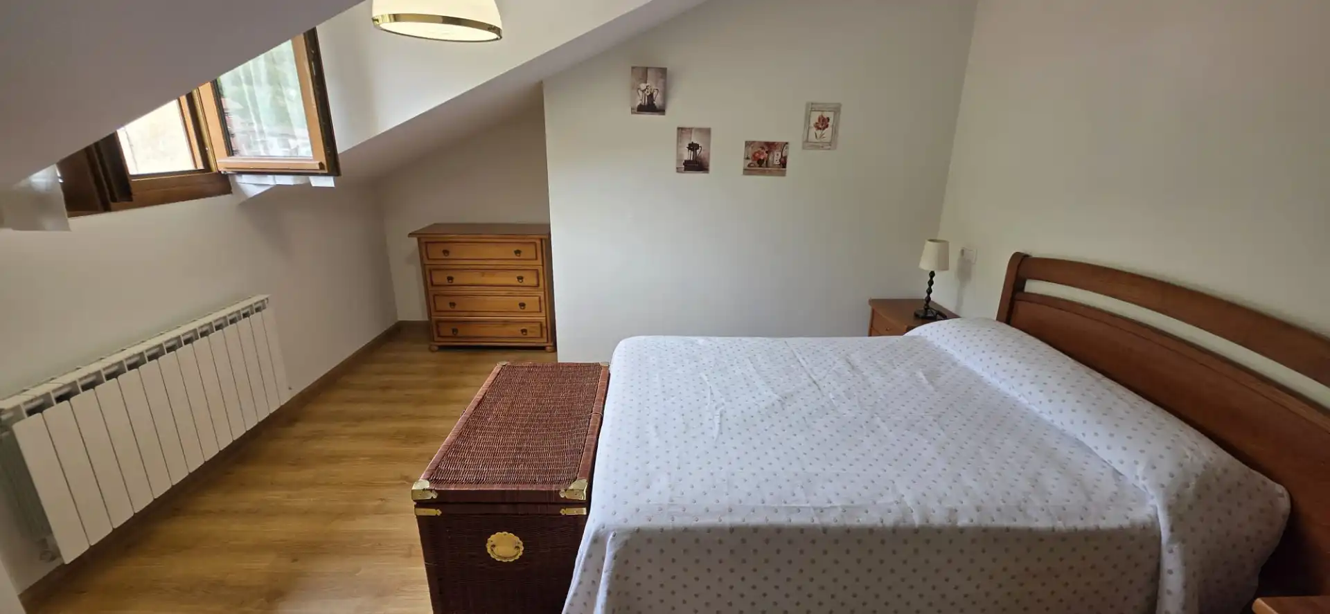 Dormitori de Pis en venda en Aller amb Calefacció, Parquet i Terrassa