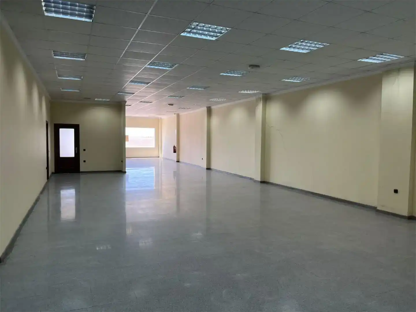 Nave industrial en venta en La Puebla del Río