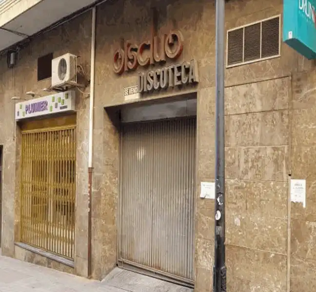 Local commercial à vendre à CONSTITUCIO, 6 6
